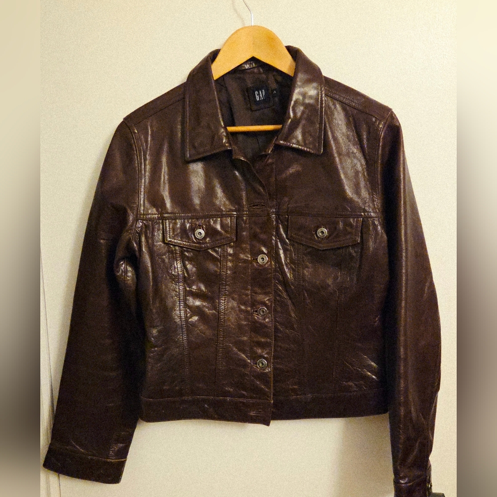 THE GAP – Women’s Chocolate Brown Genuine Leather Jean-Style Jacket (US Large)